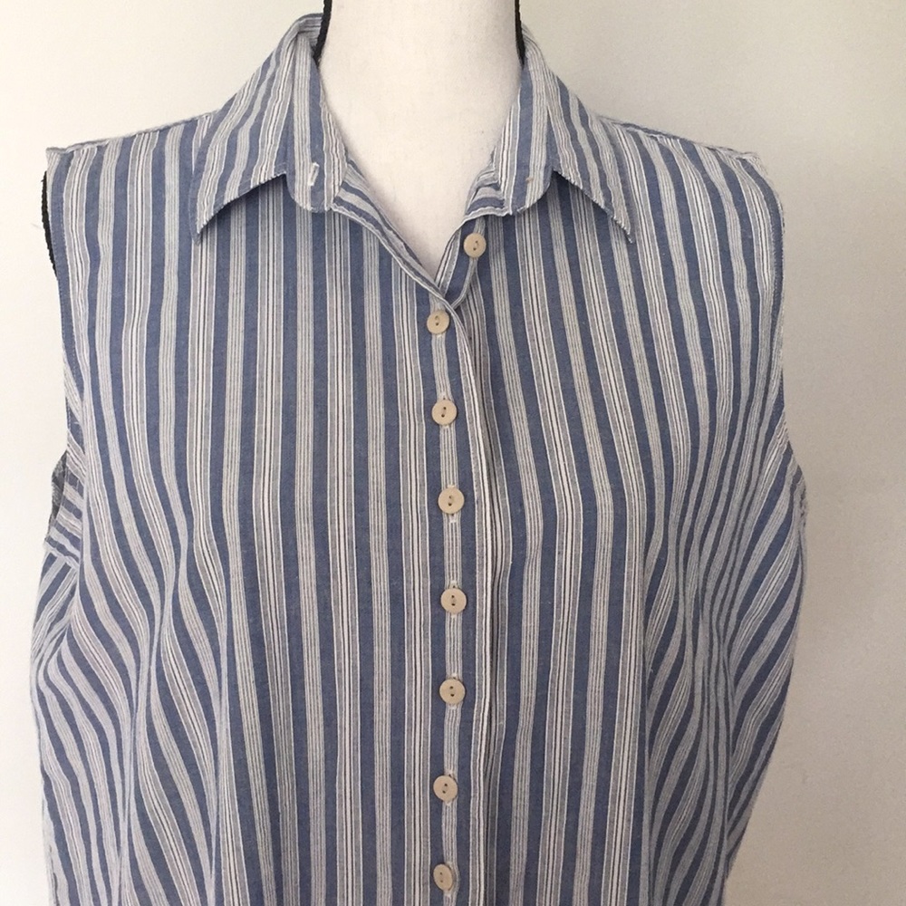 Dockers size L sleeveless shirt woman’s
